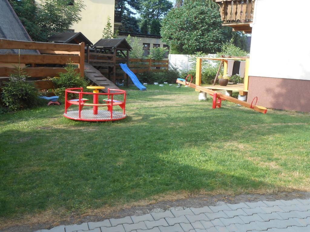 Magdalenka - Pokoje W Centrum Szczyrk Exterior foto